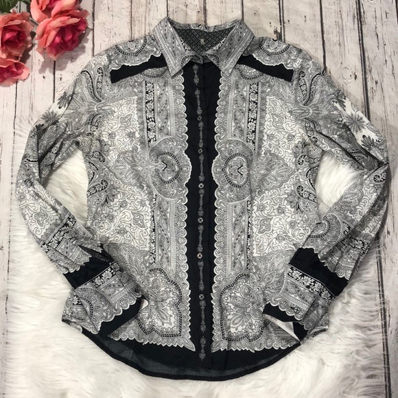 Robert Graham Tops - Robert Graham Paisley Patterned Button Down Blouse